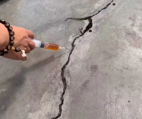 平遥混凝土裂缝修补技术详解​